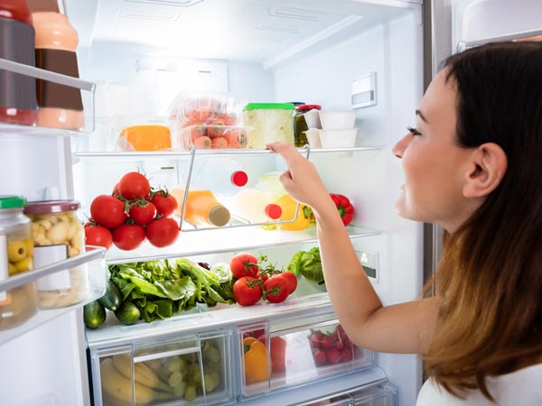 How To Keep Your Fridge Clean And Organized